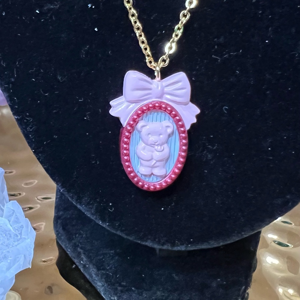 Vintage Avon “My First Cameo Collection” Teddy Bear Necklace • Gold Tone